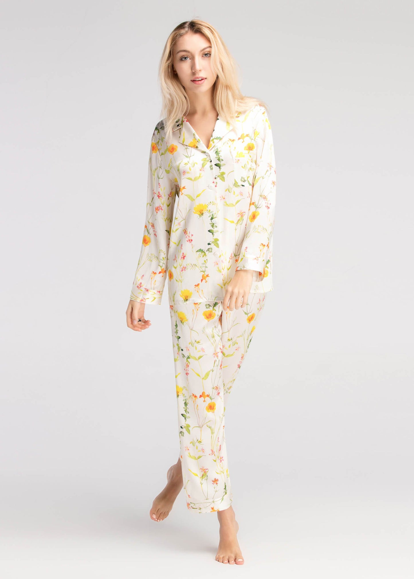 22 Momme Blüte Langer Pyjama aus Seide